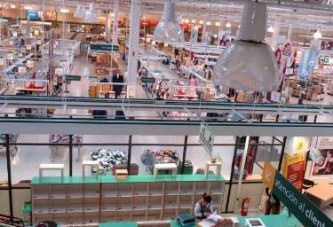 Buena medida: Supermercados planean cambiar y cobrar las bolsas que entreguen
